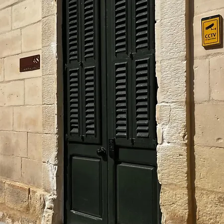 Nyaraló Magdalena *